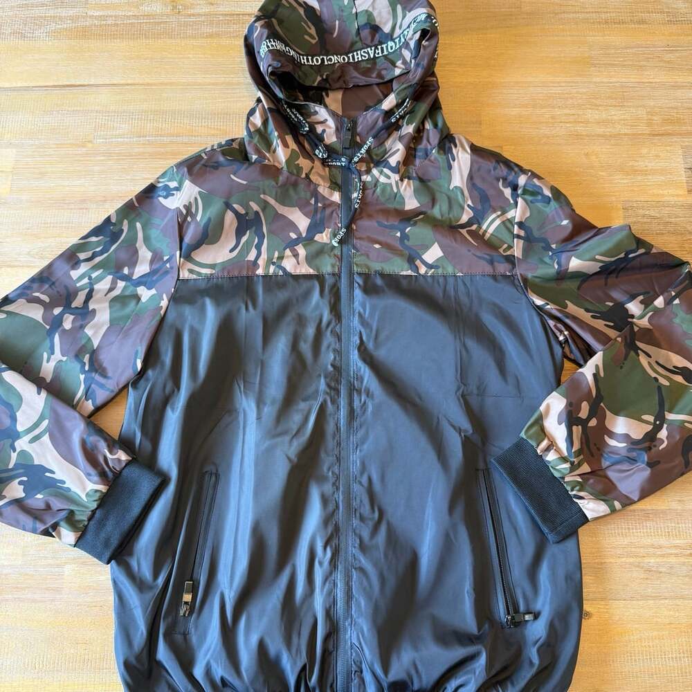 Camouflage Zip Hoodie Size XL (RUNS SMALL CHECK MEASUREMENTS)
